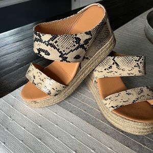 Snake skin Wedges